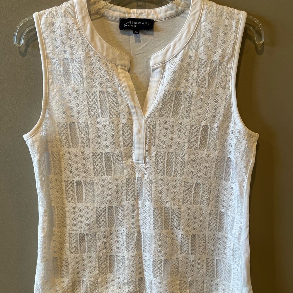 Jones New York Ivory Sleeveless Lace Blouse Sz. M